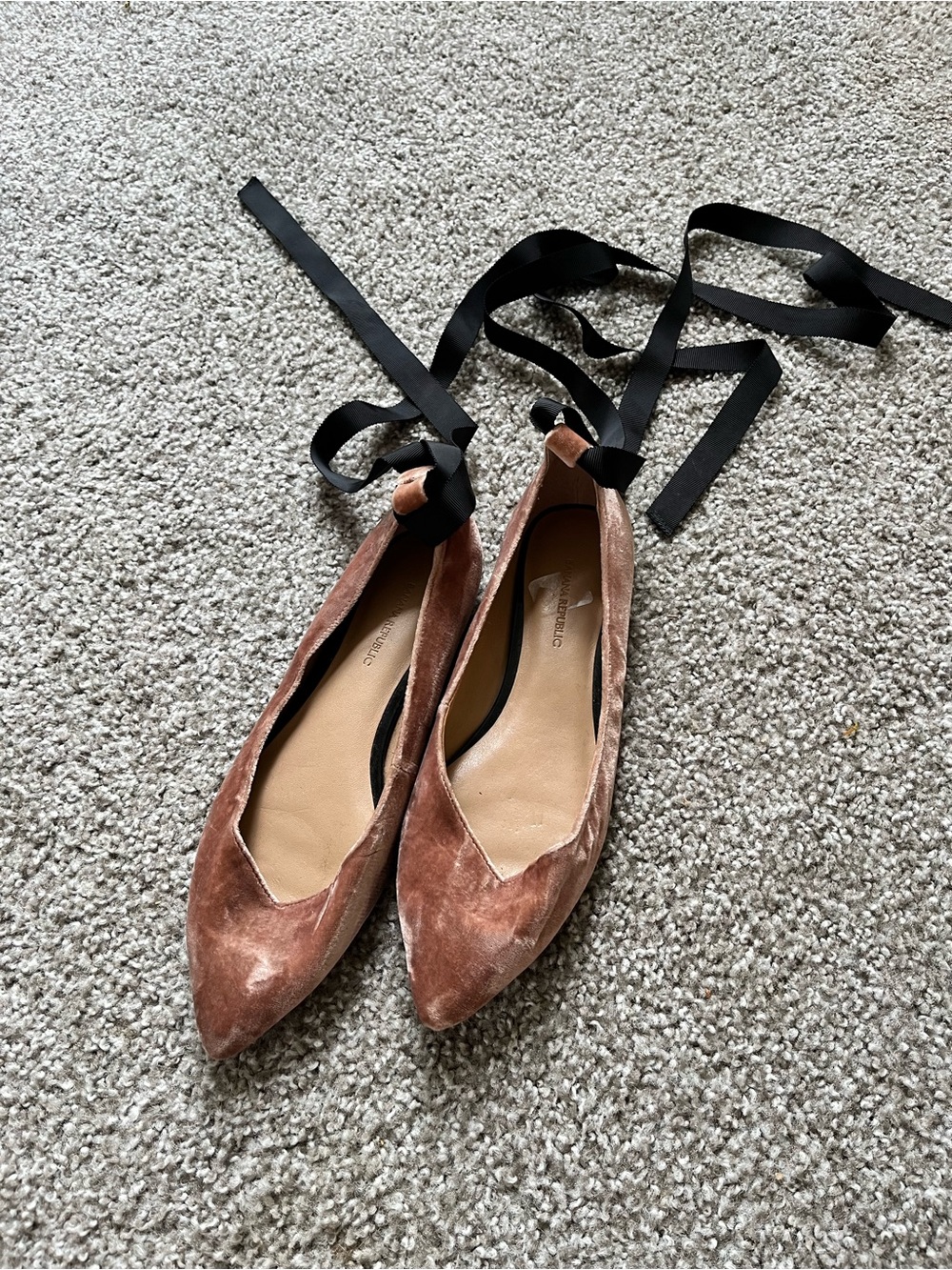 Pointed Velvet Banana Republic Ballet Flats with Ankle Ribbon - Dusty Rose